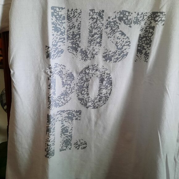 Nike 'JUST DO IT' Limited Edition Logo Short Sleeve Cotton Tee - White, Size S - Picture 4 of 15